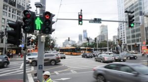 AI-driven traffic lights begin real-world trials in major cities to cut congestion and emissions