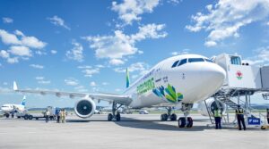 Major airlines test hydrogen-powered short-haul flights to cut emissions